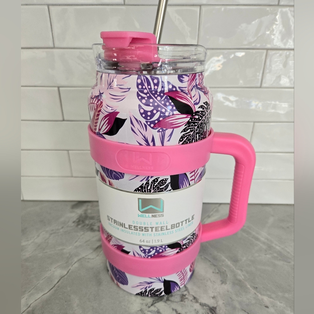 Large beverage cup
